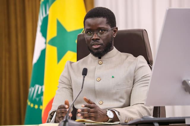 Les défis économiques du Sénégal : dégradation de la note de crédit et stratégie de sortie du CFA