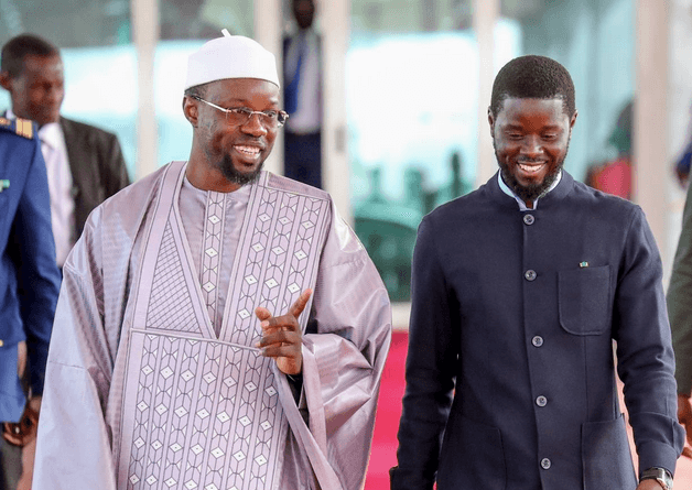 Diomaye règne, Sonko gouverne : quand les intérêts partisans menacent la démocratie