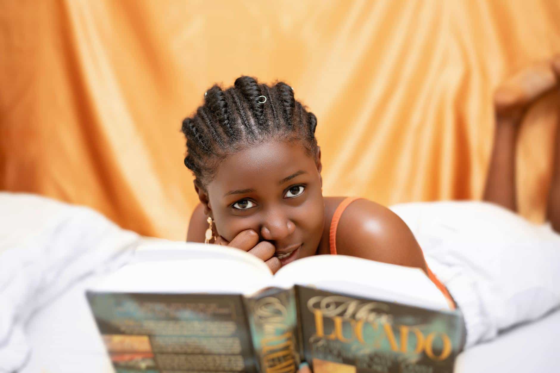 L'état critique de l'écriture africaine : entre texte et contexte