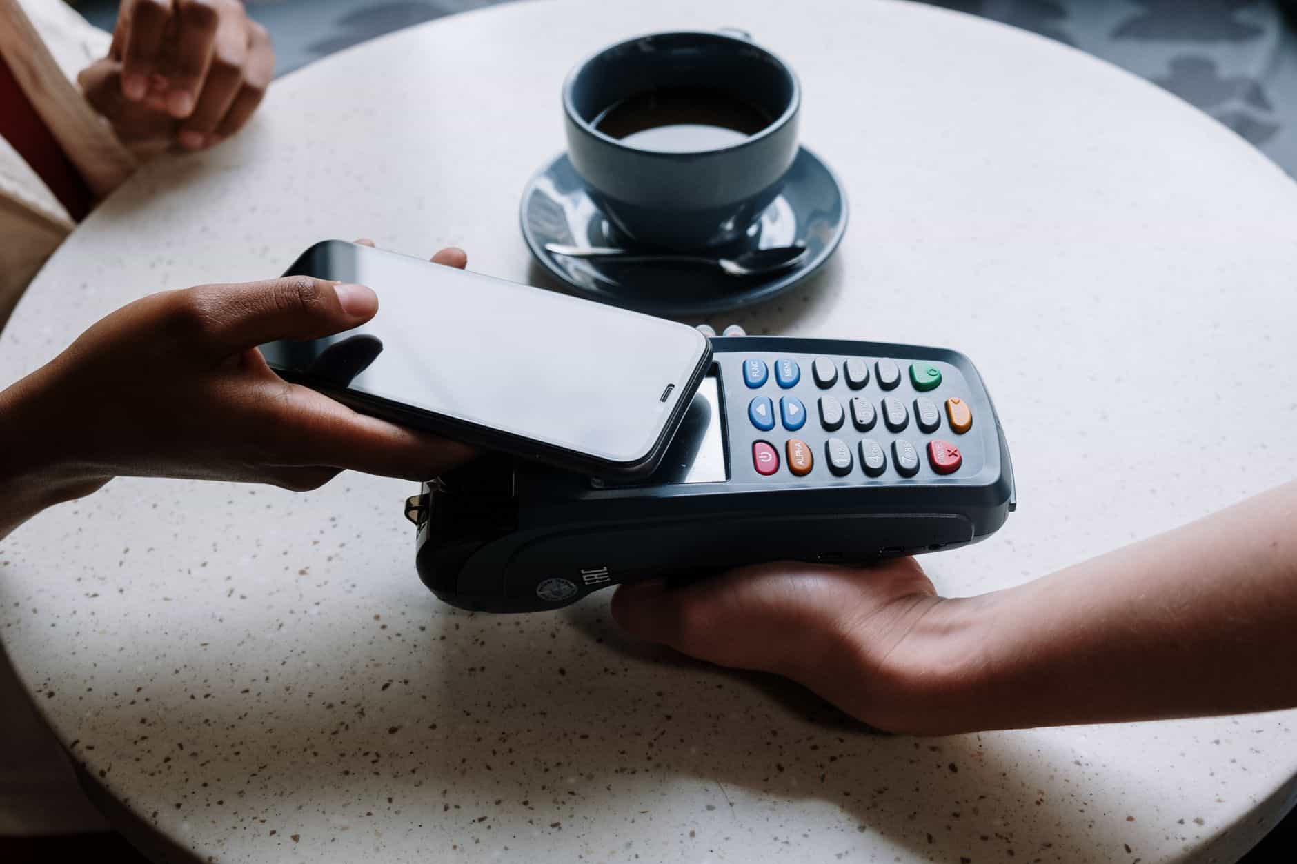 Sénégal : le grand bond du cash vers le mobile, sans passer par la case carte bancaire