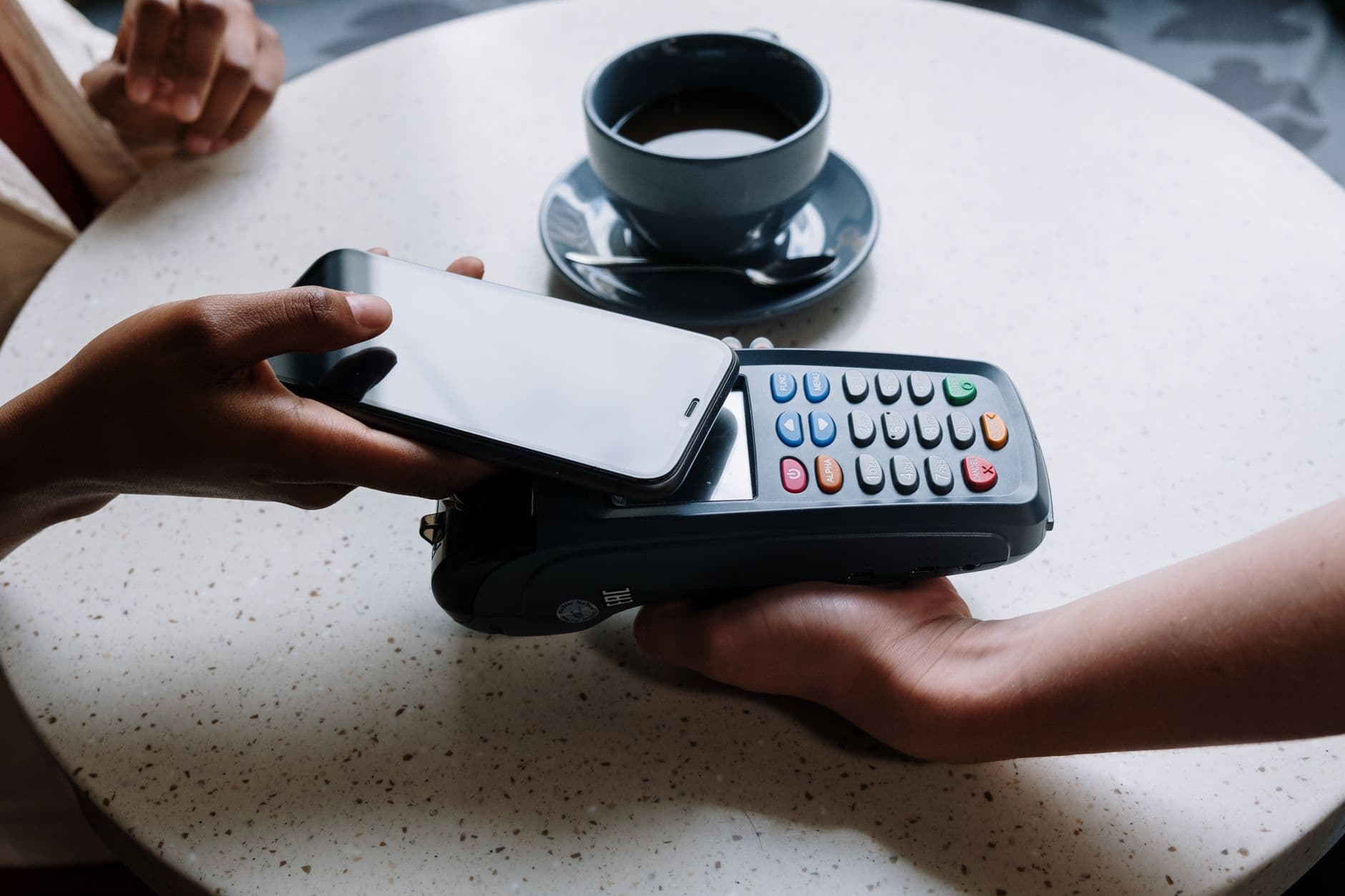 Sénégal : le grand bond du cash vers le mobile, sans passer par la case carte bancaire