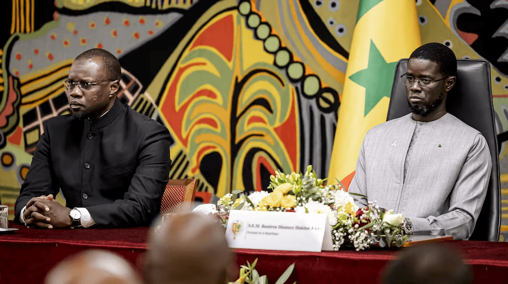 Le Lion qui ne pouvait être mis en cage (Sonko vs. Diomaye)