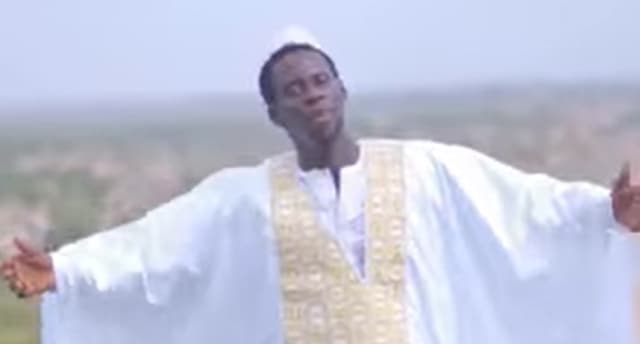 Leuz Diwane G, Weeruwaay